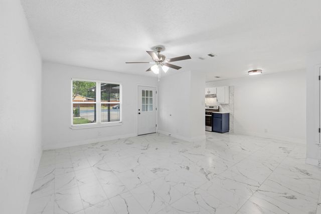 8203 Colony Loop DR, Austin, TX 78724