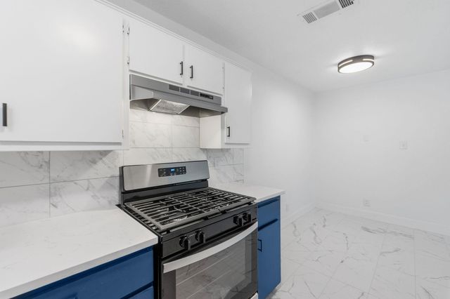 8203 Colony Loop DR, Austin, TX 78724