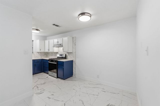 8203 Colony Loop DR, Austin, TX 78724
