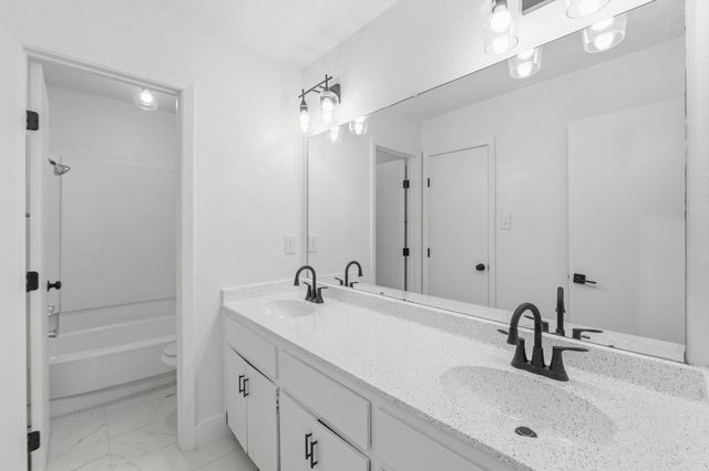 8203 Colony Loop DR, Austin, TX 78724