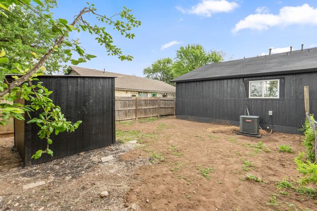 8203 Colony Loop DR, Austin, TX 78724