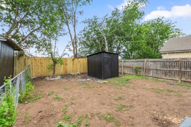 8203 Colony Loop DR, Austin, TX 78724