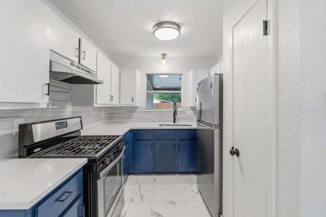 8203 Colony Loop DR, Austin, TX 78724