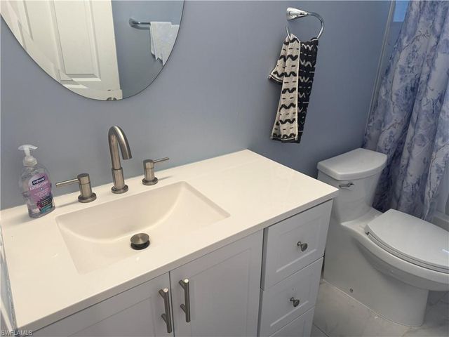 827 SW 24th ST, Cape Coral, FL 33991
