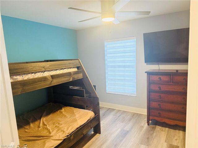 827 SW 24th ST, Cape Coral, FL 33991