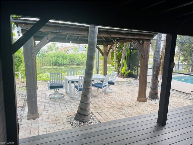 827 SW 24th ST, Cape Coral, FL 33991