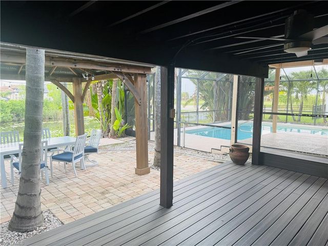 827 SW 24th ST, Cape Coral, FL 33991