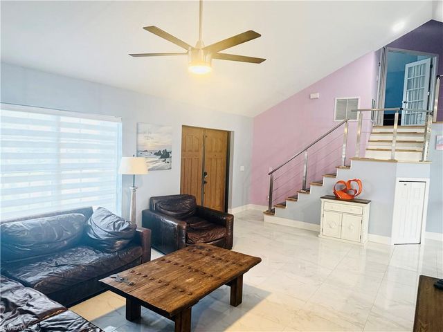 827 SW 24th ST, Cape Coral, FL 33991