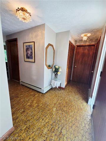 6745 Westview Drive, Brecksville, OH 44141