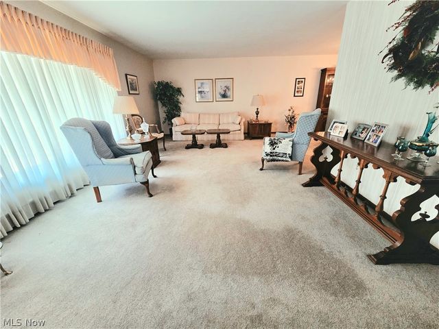 6745 Westview Drive, Brecksville, OH 44141