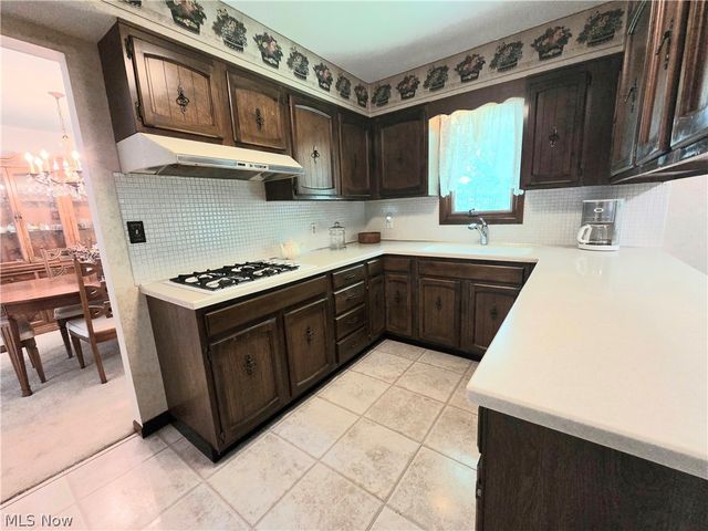 6745 Westview Drive, Brecksville, OH 44141
