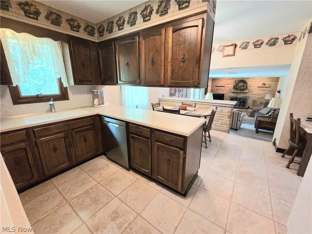 6745 Westview Drive, Brecksville, OH 44141