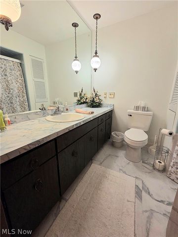 6745 Westview Drive, Brecksville, OH 44141