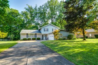 6745 Westview Drive, Brecksville, OH 44141