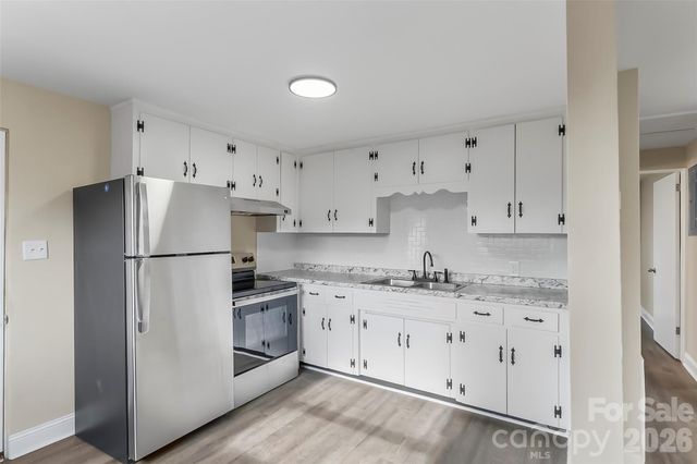 902 & 904 8th Avenue SW, Conover, NC 28613