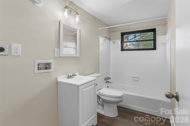 902 & 904 8th Avenue SW, Conover, NC 28613