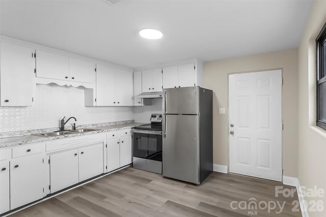 902 & 904 8th Avenue SW, Conover, NC 28613