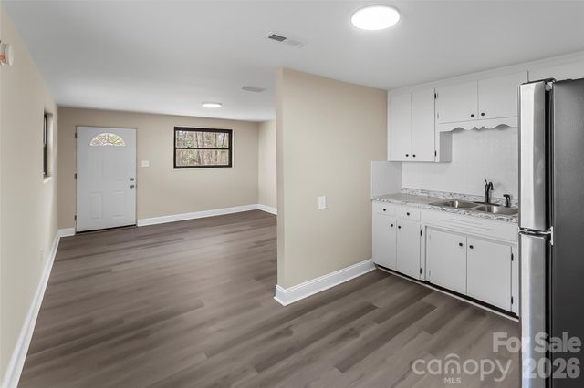 902 & 904 8th Avenue SW, Conover, NC 28613