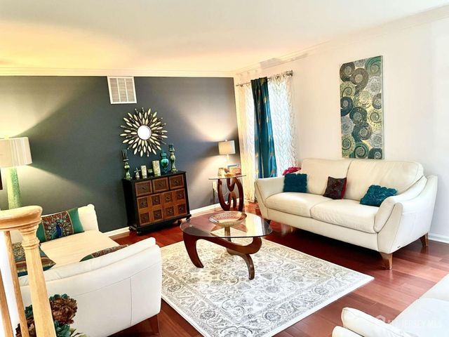 3 Webster Court, Plainsboro, NJ 08536
