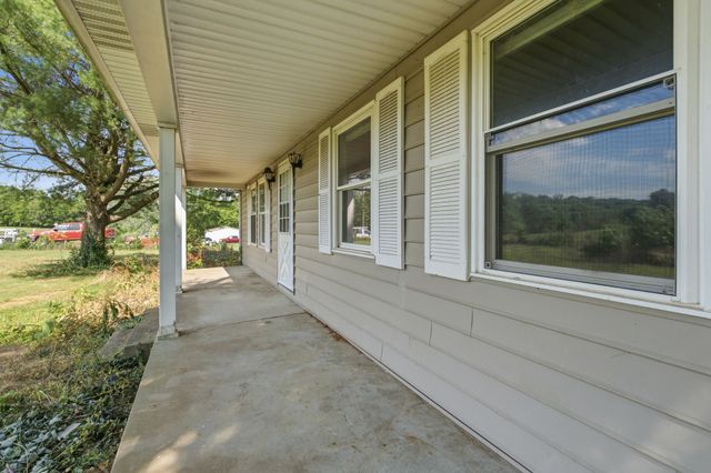 3520 31E Hwy, Bethpage, TN 37022