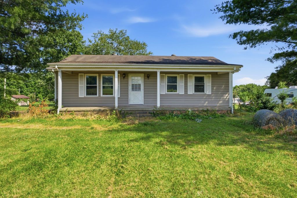 3520 31E Hwy, Bethpage, TN 37022