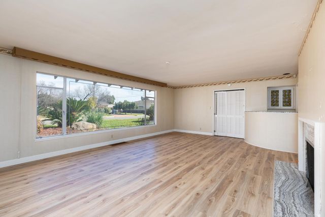 805 Lyon Avenue, Sanger, CA 93657