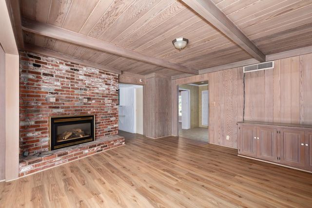 805 Lyon Avenue, Sanger, CA 93657