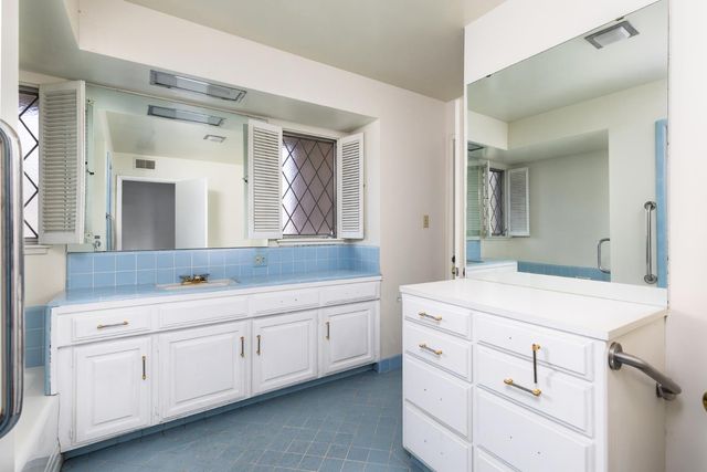 805 Lyon Avenue, Sanger, CA 93657