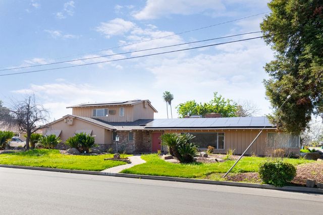805 Lyon Avenue, Sanger, CA 93657