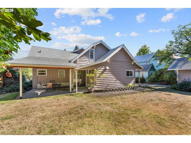 710 11TH St, Oregon City, OR 97045