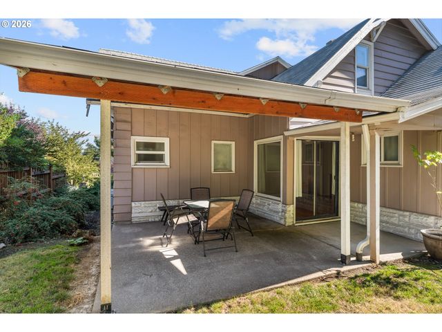710 11TH St, Oregon City, OR 97045
