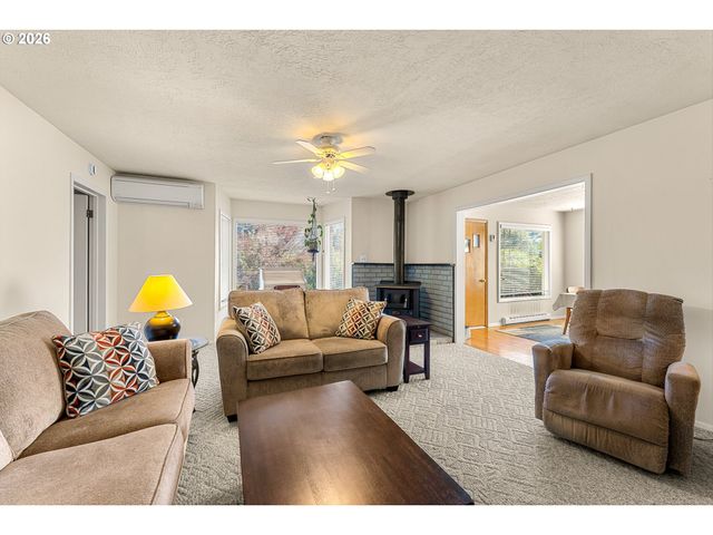 710 11TH St, Oregon City, OR 97045