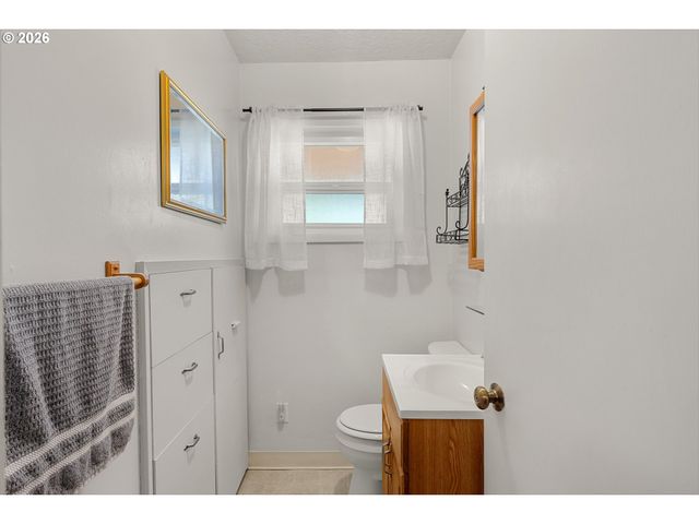 710 11TH St, Oregon City, OR 97045