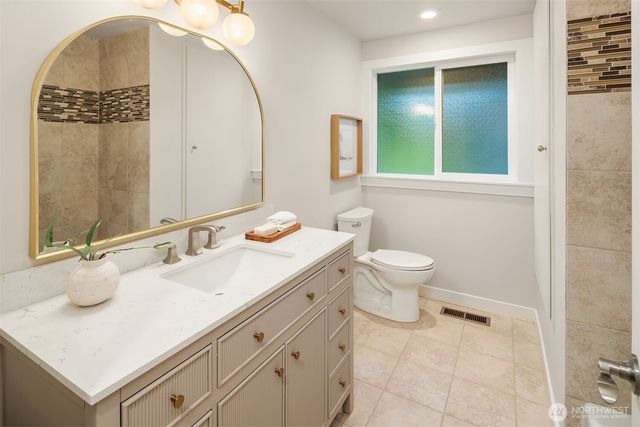 15238 NE 3rd Place, Bellevue, WA 98007