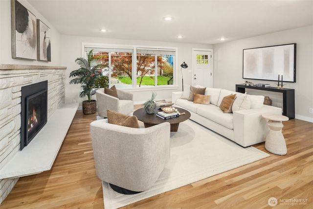 15238 NE 3rd Place, Bellevue, WA 98007