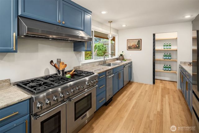 15238 NE 3rd Place, Bellevue, WA 98007