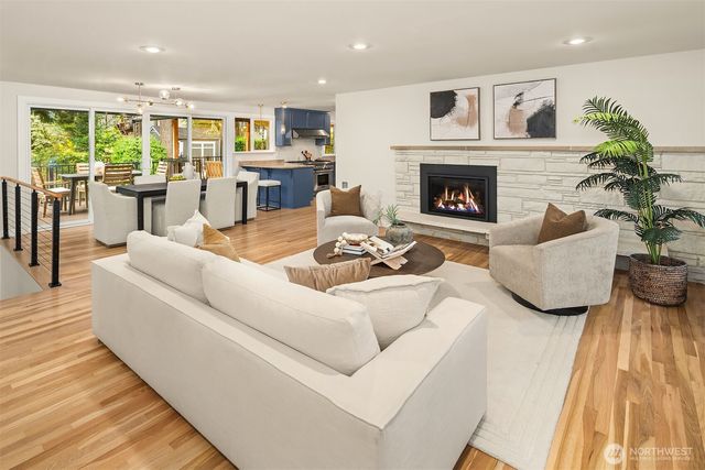 15238 NE 3rd Place, Bellevue, WA 98007