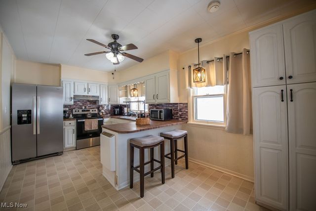 309 Donahey Avenue NE, New Philadelphia, OH 44663