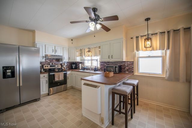 309 Donahey Avenue NE, New Philadelphia, OH 44663