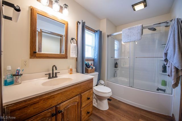 309 Donahey Avenue NE, New Philadelphia, OH 44663