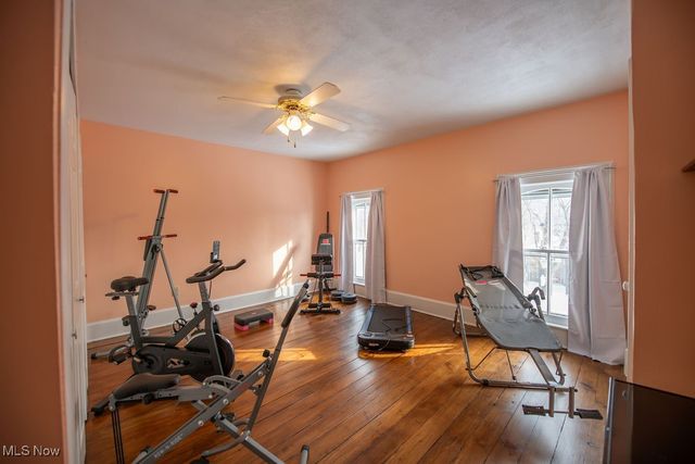 309 Donahey Avenue NE, New Philadelphia, OH 44663