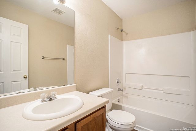 1027 Canadian Goose, San Antonio, TX 78245