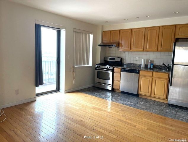 36-36 Prince Street 8E, Flushing, NY 11354