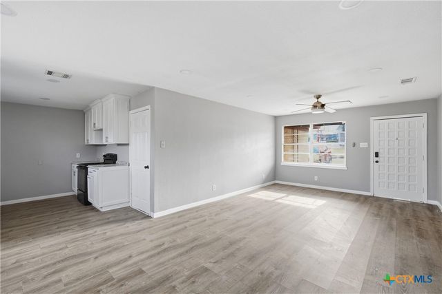 3901 Hiland Drive, Beverly Hills, TX 76711