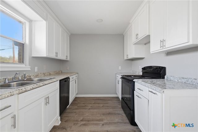 3901 Hiland Drive, Beverly Hills, TX 76711