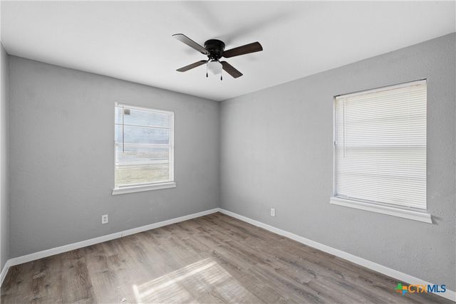 3901 Hiland Drive, Beverly Hills, TX 76711