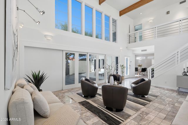 7646 W JULIE Drive, Glendale, AZ 85308