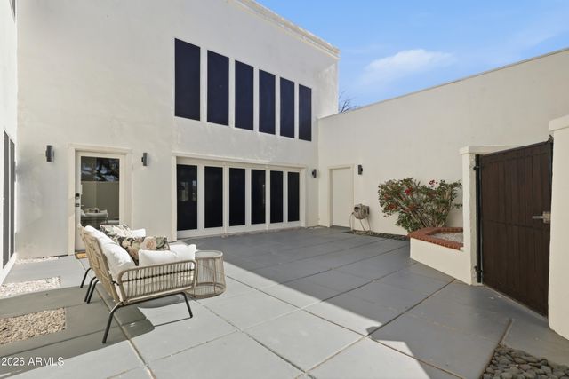 7646 W JULIE Drive, Glendale, AZ 85308
