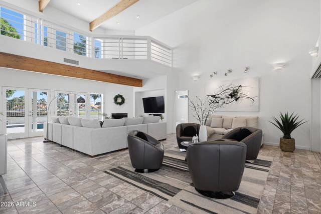 7646 W JULIE Drive, Glendale, AZ 85308