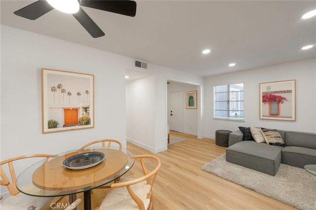 160 Yorktown, Costa Mesa, CA 92626